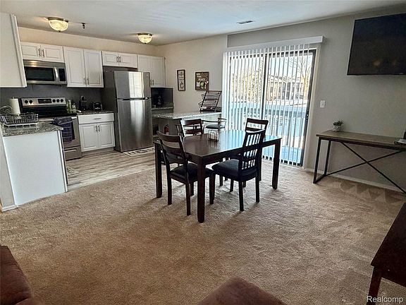 5th image of 286 E Thirteen Mile Rd APT 203