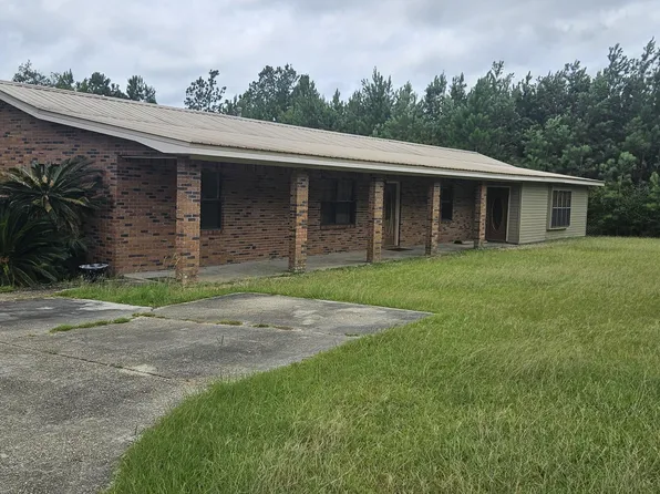 98 Country Heritage Rd, Poplarville, MS 39470