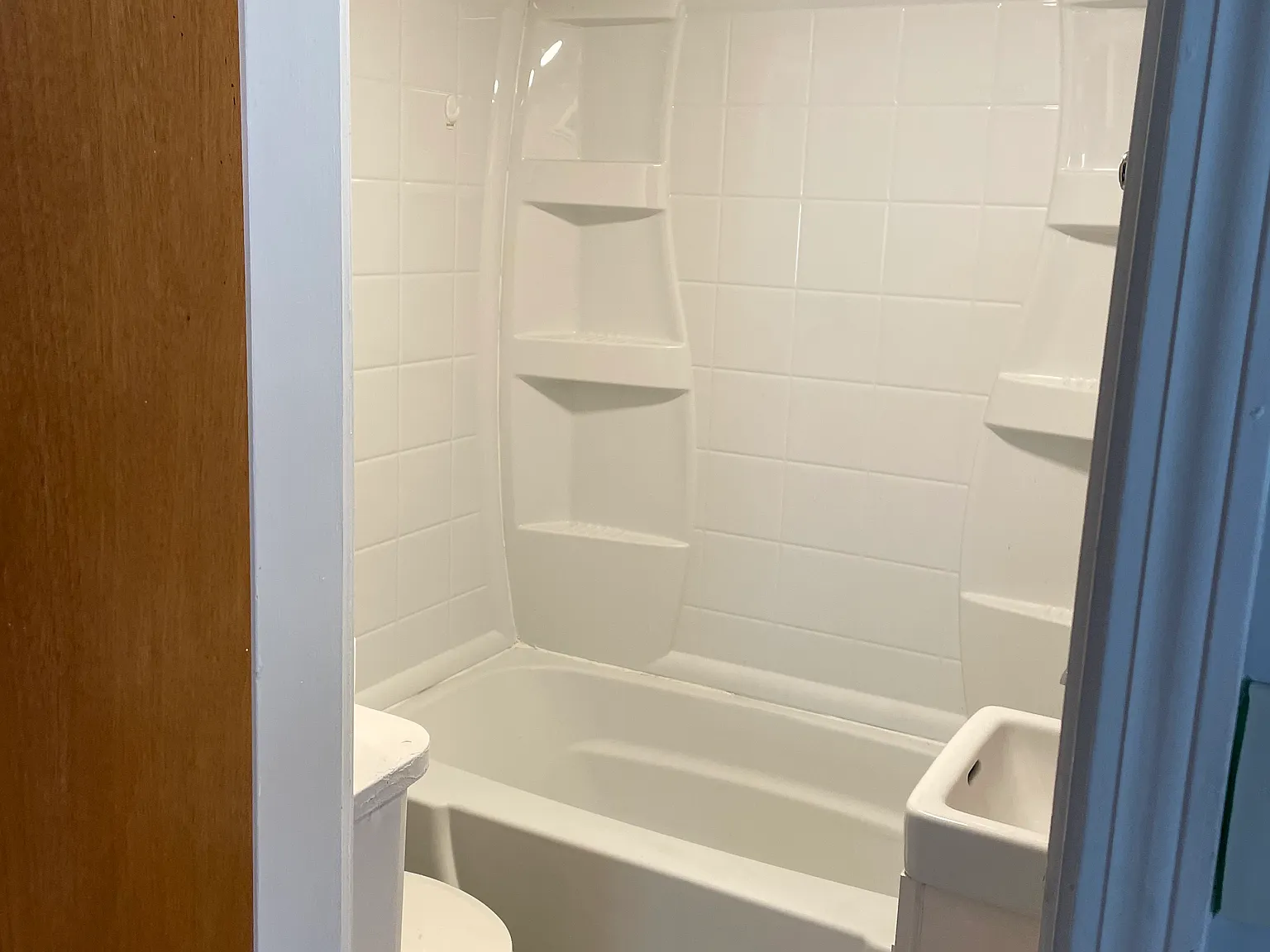 2 bed, $2,500 — Photo 2