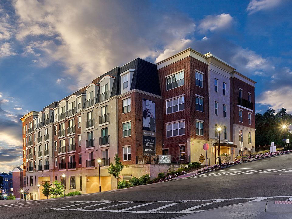 Experience luxury living at 30 Court Street luxury residences, perfectly blending modern amenities with classic charm.
