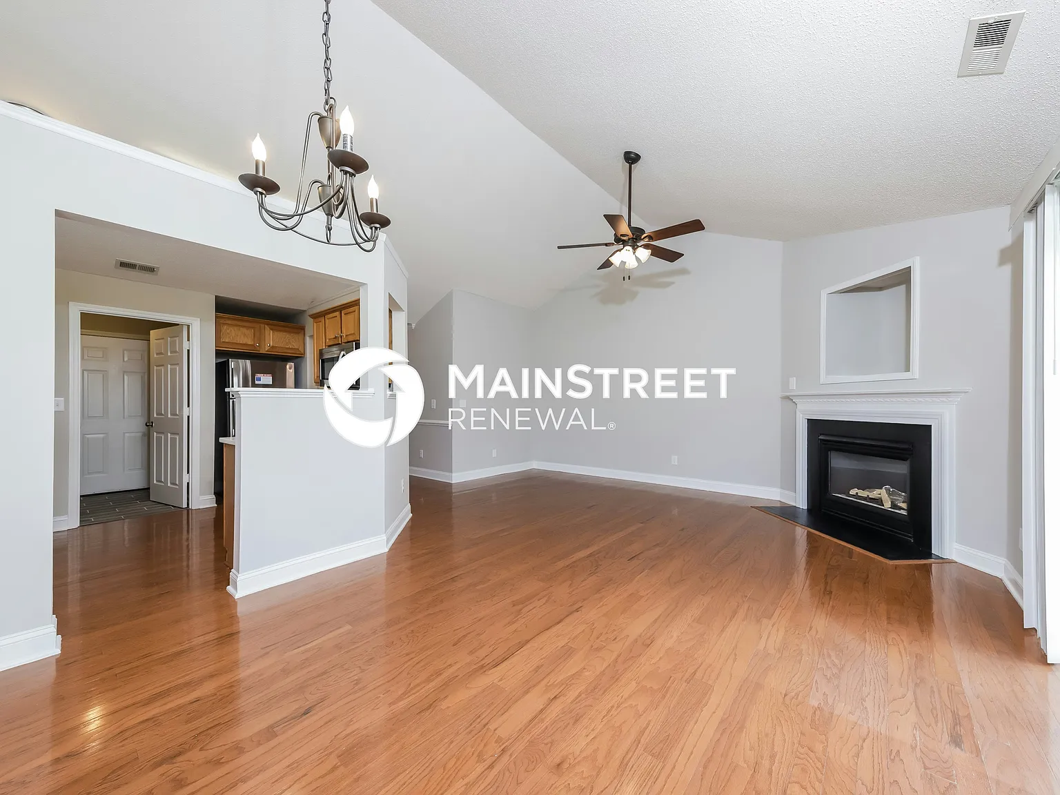 4700 Seminole Ct — Photo 4