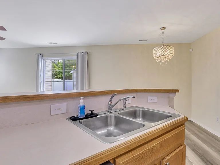 51 Fairgreen St — Photo 13