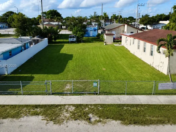 5676 Fletcher St, Hollywood, FL 33023