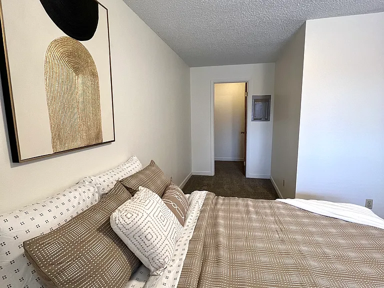 219 14th Ave S #3 — Photo 14