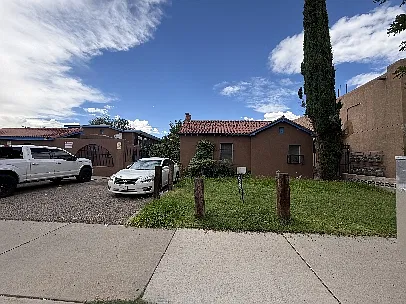 2121 Gold Ave SE - 12 — Photo 2