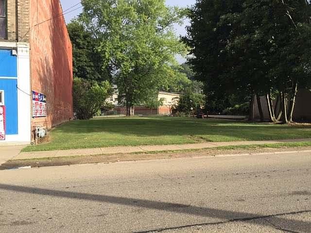 2nd image of 910 Pennsylvania Ave W