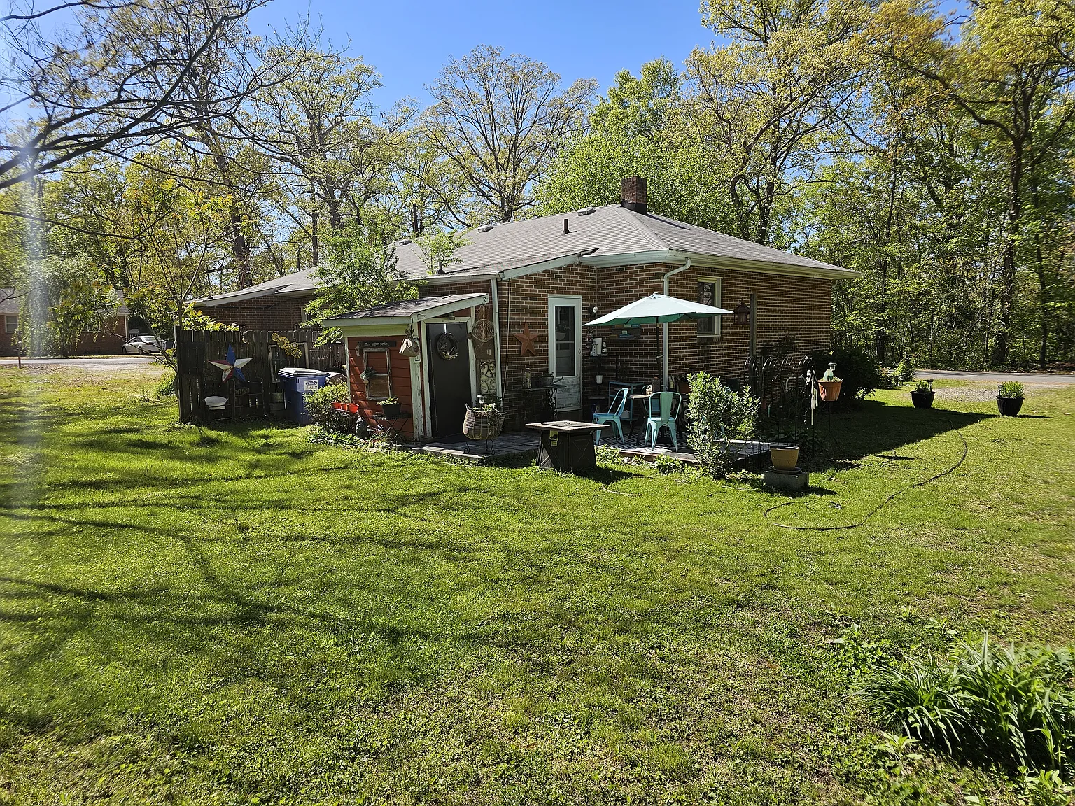2 bed, 700 sqft, $1,200 — Photo 3