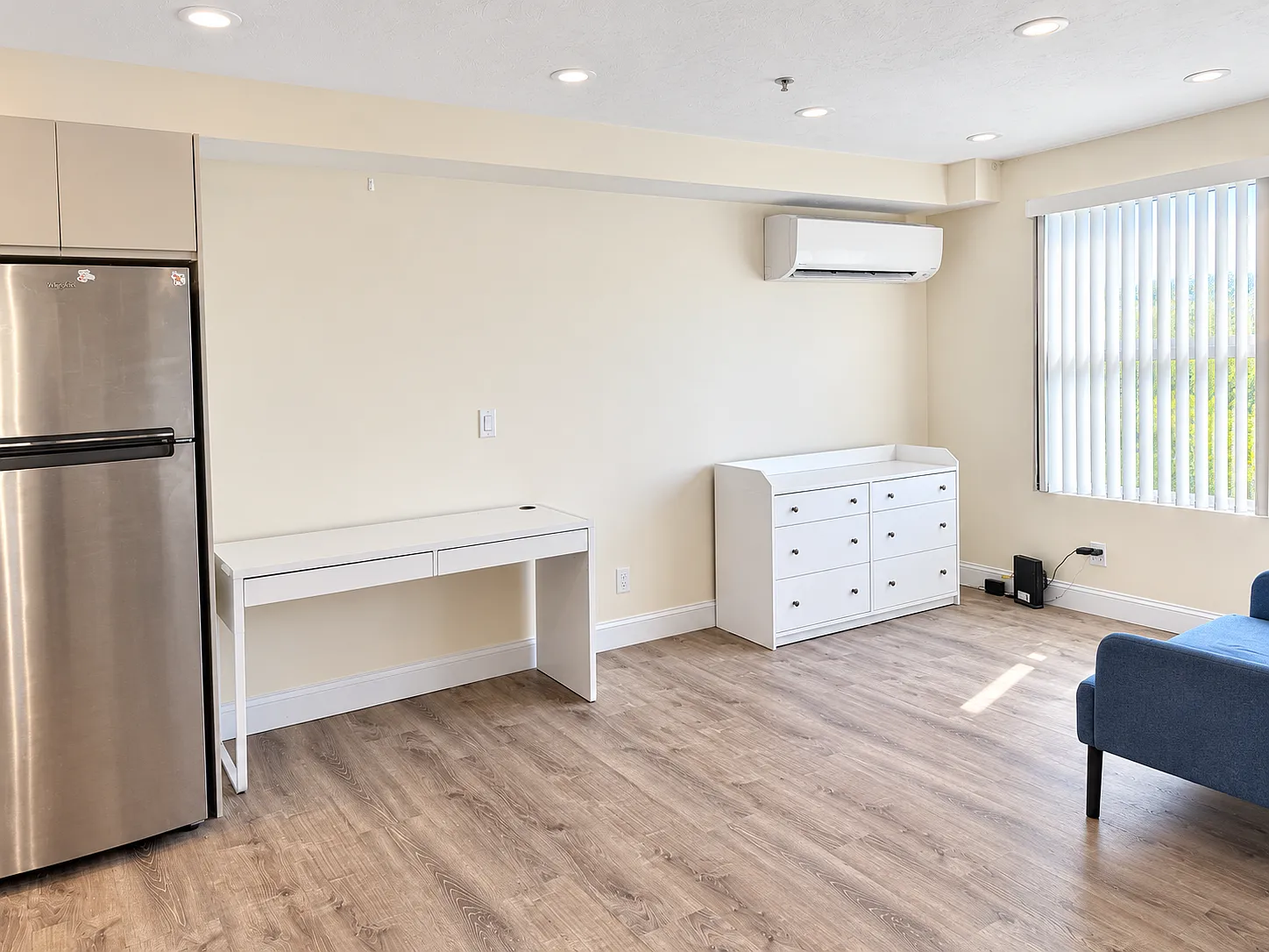 Studio, 450 sqft, $2,600 — Photo 4