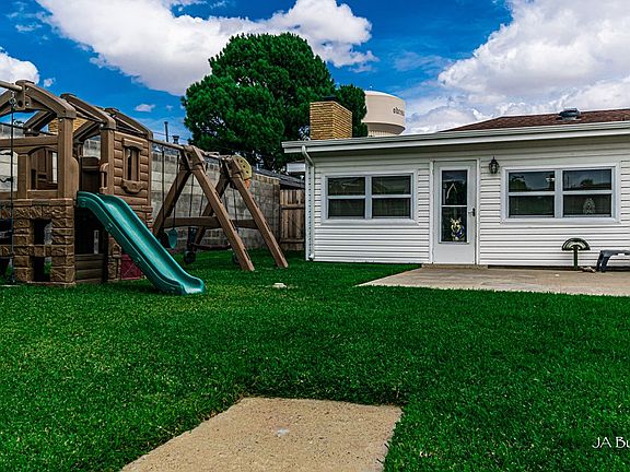 4th image of 1501 Haywood Ave