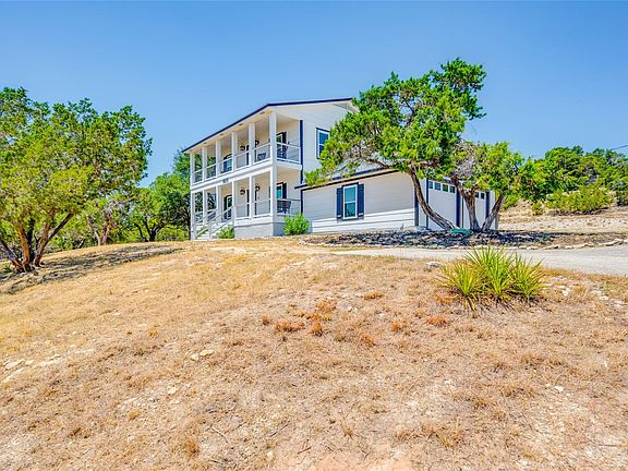 2nd image of 1805 Spring Valley Dr