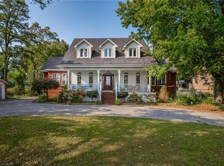 163 Book Rd W, Hamilton, ON L9G3L1