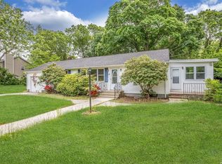 18 Edwards Rd, Mastic Beach, NY 11951