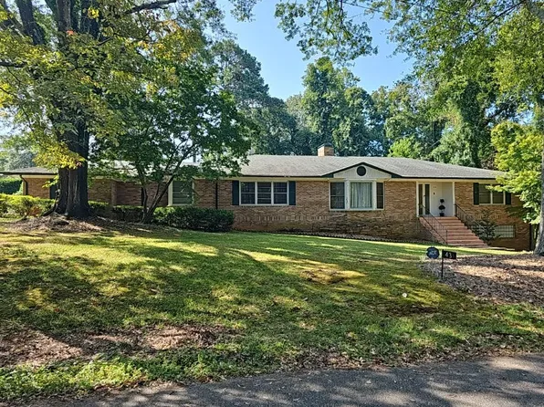 119 Mountain View Dr, Toccoa, GA 30577