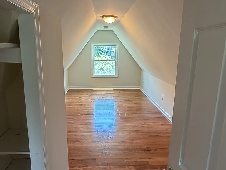 1057 Front St — Photo 10
