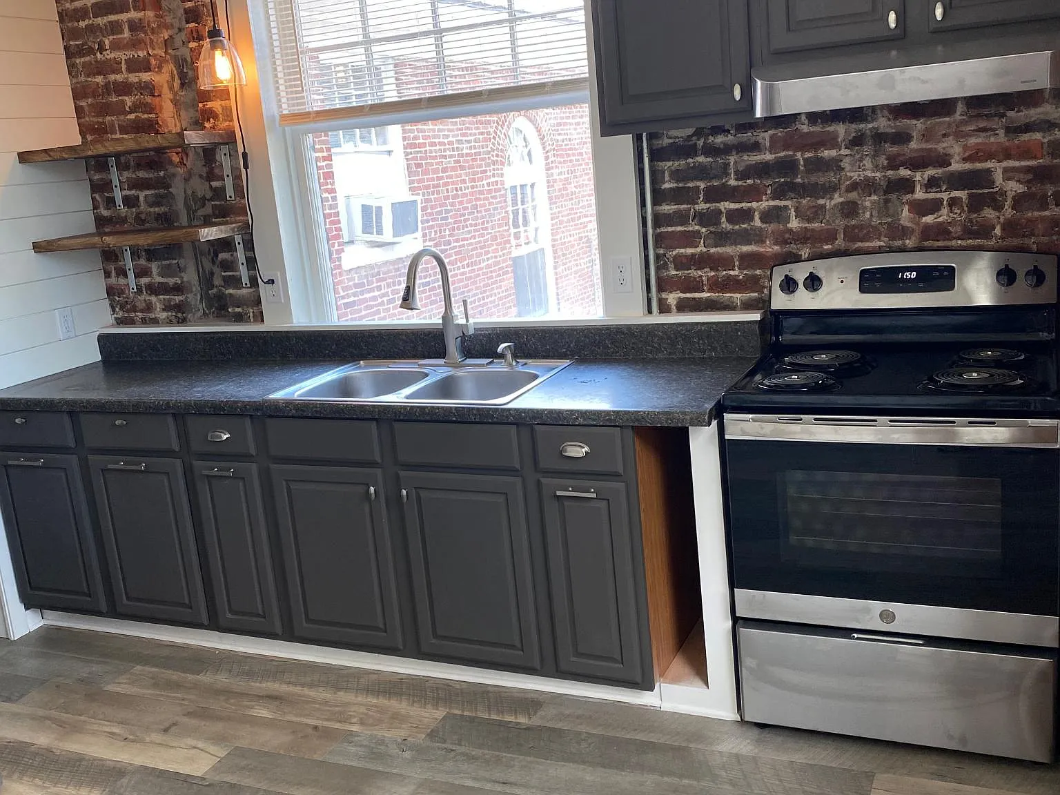 1 bed, $1,285 — Photo 1