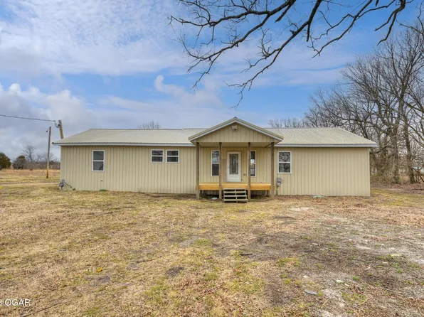 1404 N Wood St, Galena, KS 66739