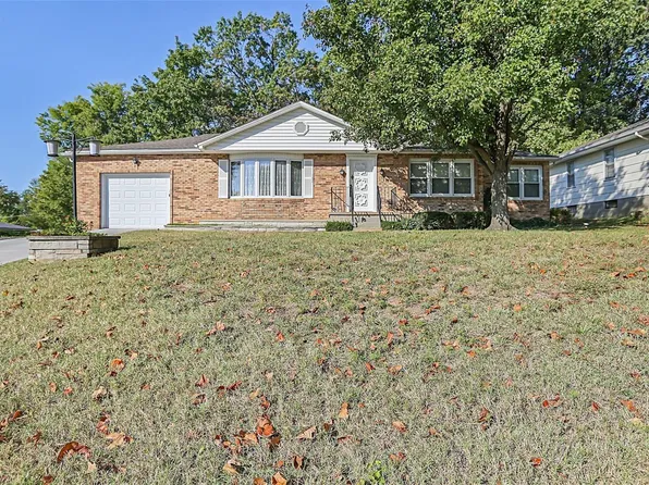 107 Terry Ln, Washington, MO 63090