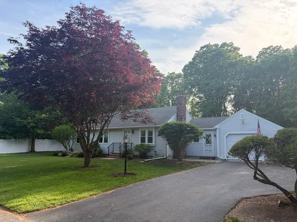 5 Duchess Dr, Sandwich, MA 02563