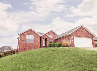 450 Coopers Farm Rd, Centerton, AR 72719
