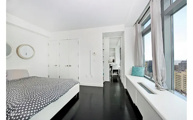 Rented by Douglas Elliman | media 35