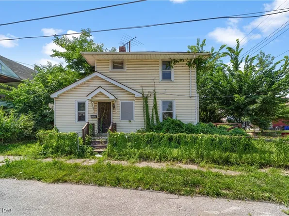 7524 Aetna Rd, Cleveland, OH 44105