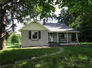 816 Shenango Stop Rd, New Castle, PA 16101