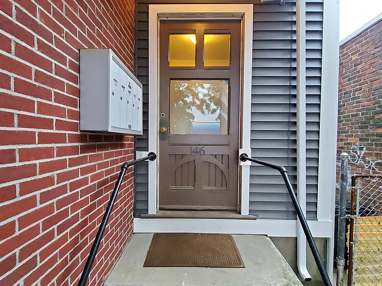 146 Highland Ave #1 — Photo 7