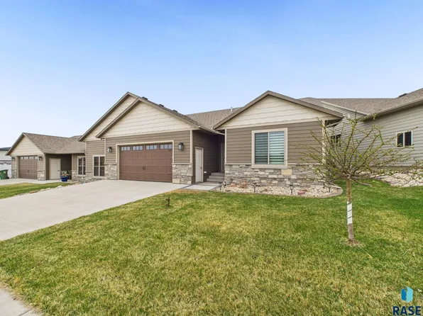 5107 E Cattail Dr, Sioux Falls, SD 57110