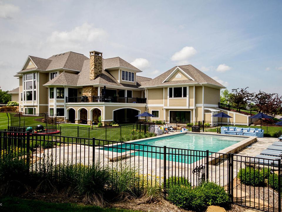 1st image of 5885 Montreux Hills Dr NE