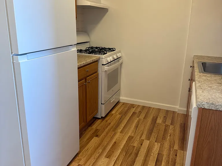 2365 E 13th St #5J — Photo 5