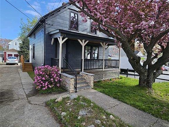 4th image of 571 Winter St