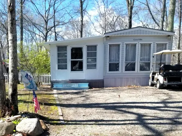 1 Robinson Way #85, Kennebunk, ME 04043