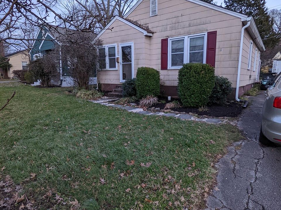 1st image of 924 Oglewood Ave
