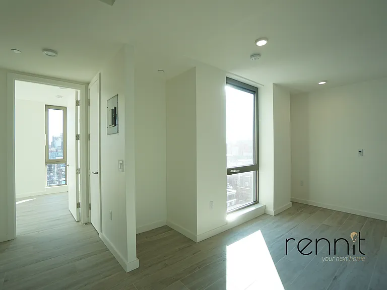 33 Little Nassau St #908 — Photo 3