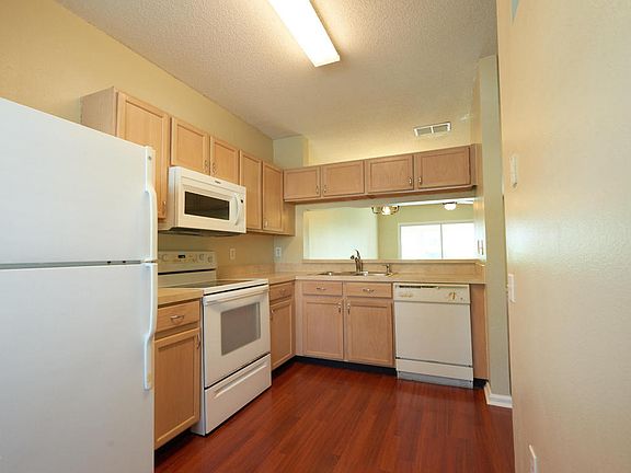 4th image of 12311 Kensington Lakes Dr Unit 2106
