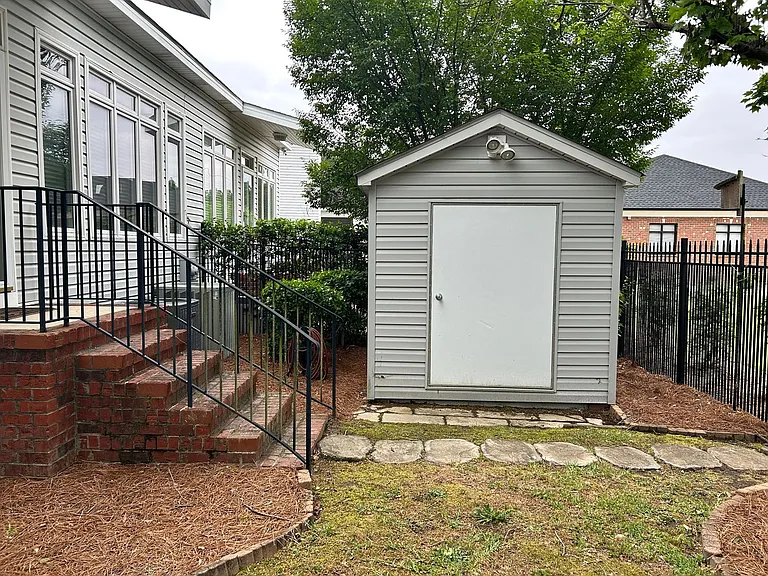 4890 Independence Dr #8 — Photo 18