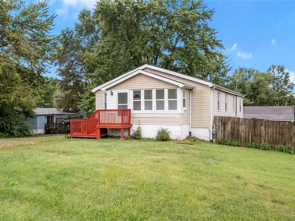1611 Mascoutah Ave, Belleville, IL 62220