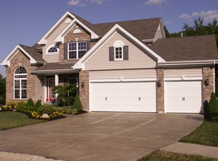 32 Hillington Ct, Eureka, MO 63025