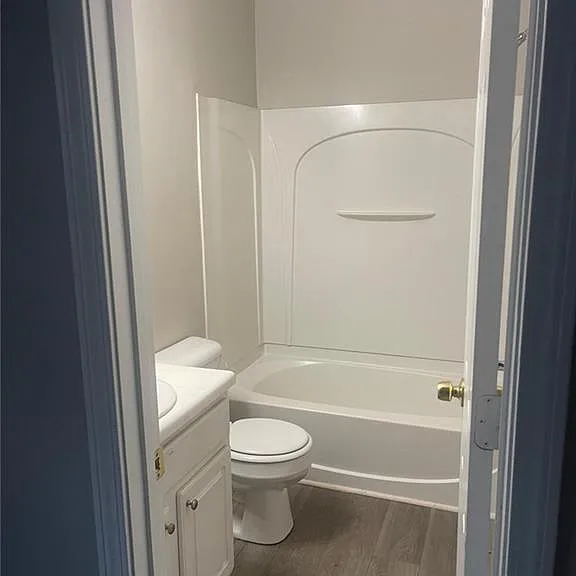 1736 Devon Dr SW — Photo 29