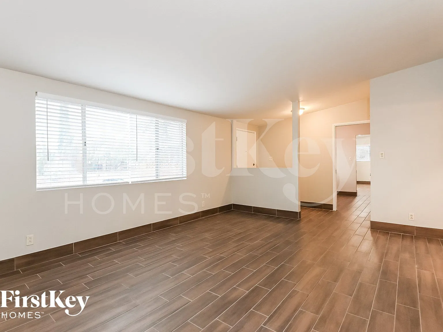 3 bed, 1.5 bath, 1435 sqft, $2,050 — Photo 3