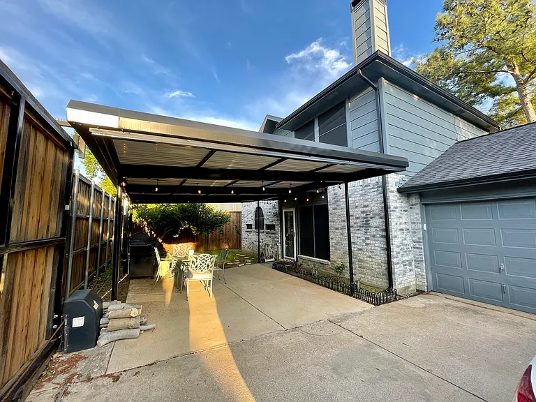 enclosed driveway