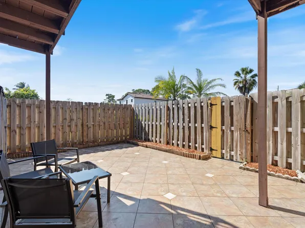 2966 Kirk Road, Lake Worth, FL 33461