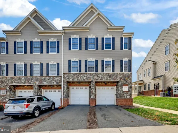 2860 Chinkapin Oak Ln, Woodbridge, VA 22191