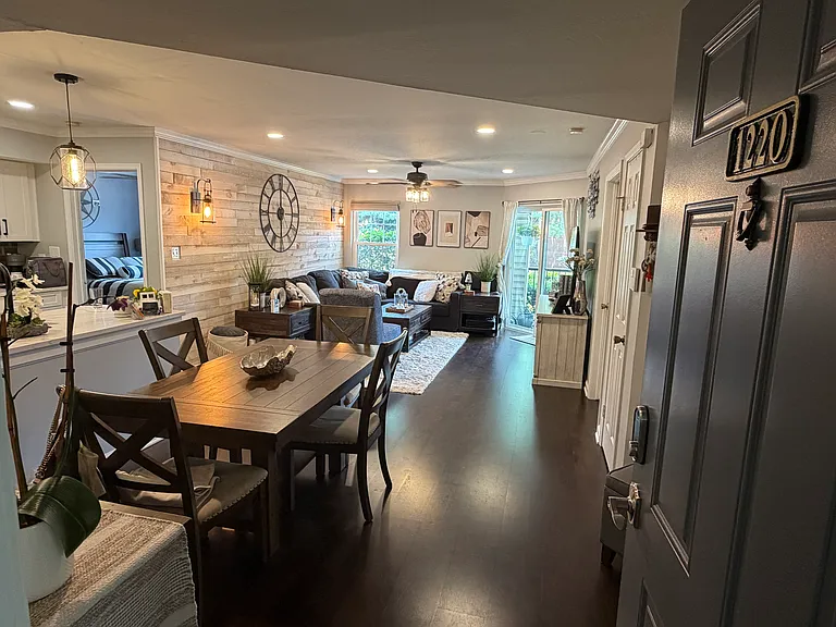 3313 Wyndham Cir #1220 — Photo 32