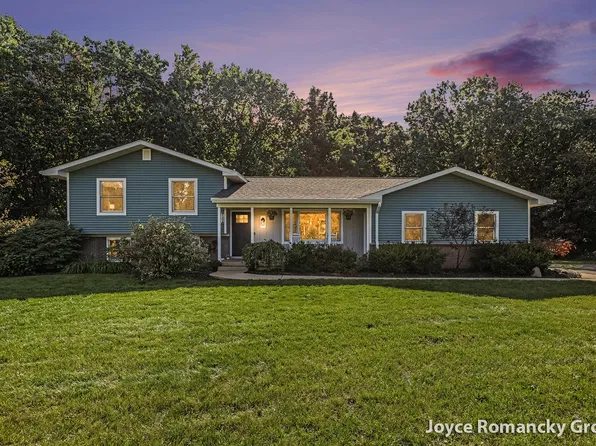 4750 Skyhawk Dr NE, Rockford, MI 49341