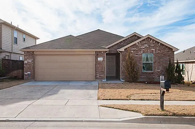3 bed, 1538 sqft, $1,900 — Photo 1