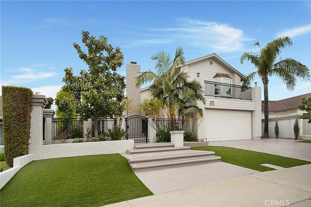 4 bed, 1977 sqft, $5,500 — Photo 2