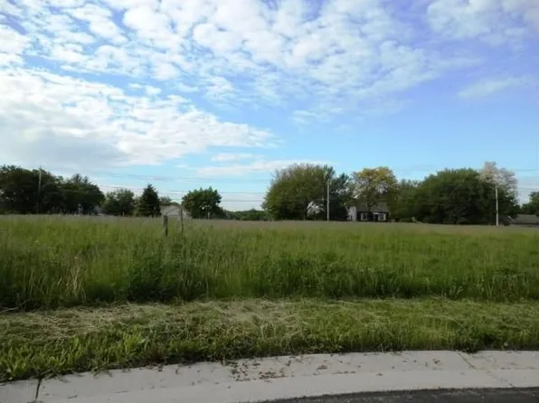 14545 W Walnut Ct, New Berlin, WI 53151