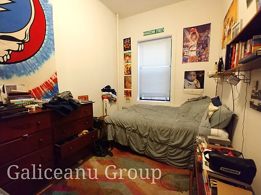 Rented by Lexington Real Estate Group | media 22