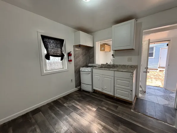 247 Inslee Pl Floor 3, Elizabethport, NJ 07206